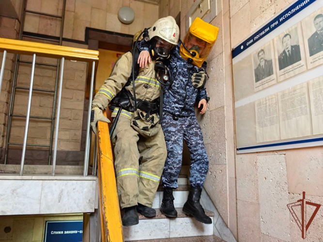 Межведомственные пожарно-тактические учения Росгвардии и МЧС прошли в Ульяновской области