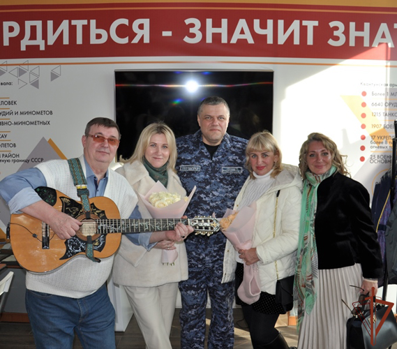 Росгвардейцы встретились с родственниками погибших товарищей в нижегородском Парке Победы