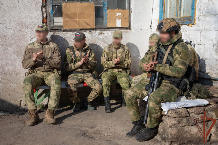 Военные музыканты Росгвардии дали концерты для бойцов ведомства в зоне проведения специальной военной операции (видео)