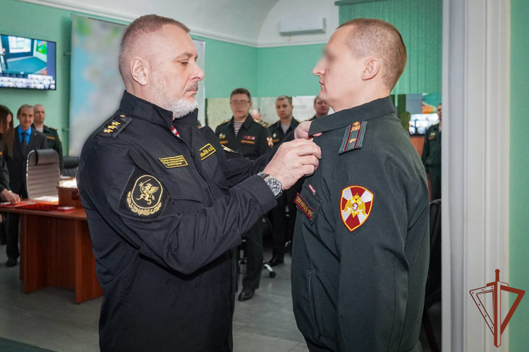 Генерал-полковник Алексей Воробьев принял участие в заседании Военного совета Северо-Западного округа Росгвардии и вручил награды росгвардейцам (видео)