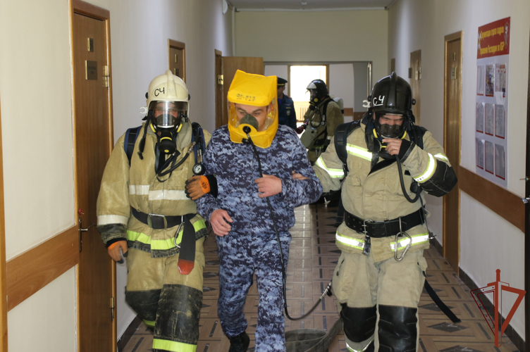 Росгвардейцы в Кабардино-Балкарии приняли участие в межведомственных пожарно-тактических учениях