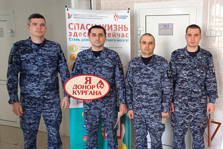 Росгвардейцы пополнили банк крови в Национальный день донора на Урале