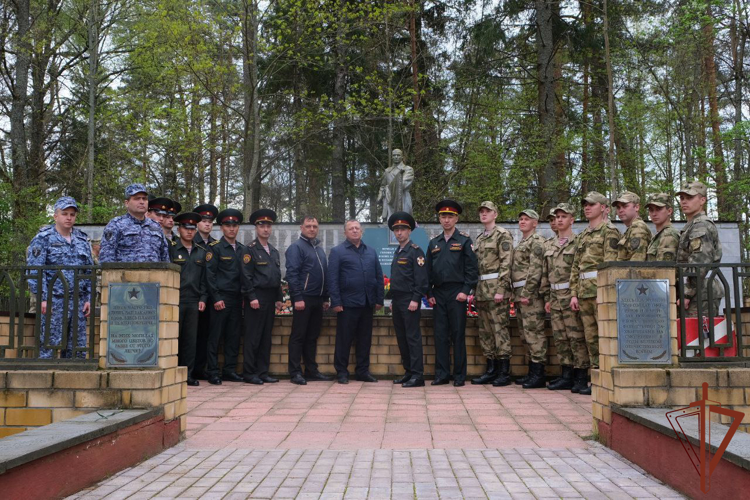 Росгвардейцы почтили память погибших  защитников Отечества в Смоленской области