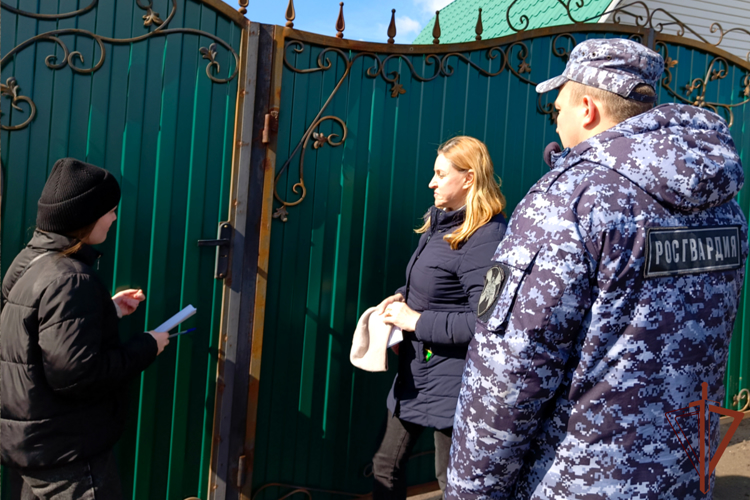 Росгвардия оказывает помощь населению в подтопленных районах Тюменской и Курганской областей