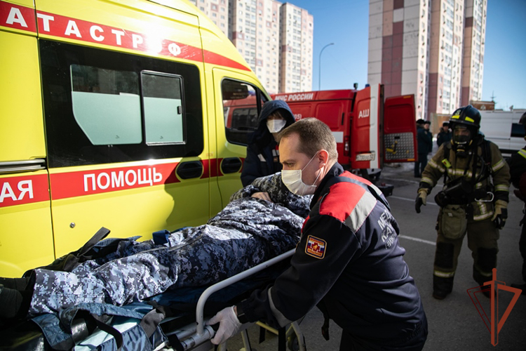 Совместные учения сотрудников Росгвардии и МЧС состоялись в Нижнем Новгороде