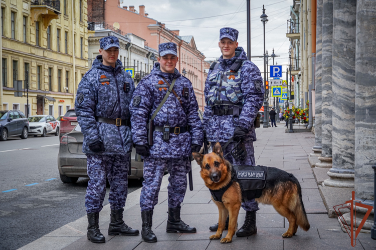 Ко Всероссийской акции «Георгиевская ленточка» присоединились росгвардейцы из Северо-Западного округа