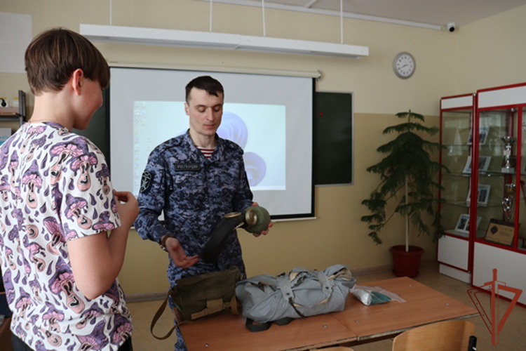 На Дальнем Востоке росгвардейцы провели мероприятия, посвященные годовщине катастрофы на Чернобыльской АЭС