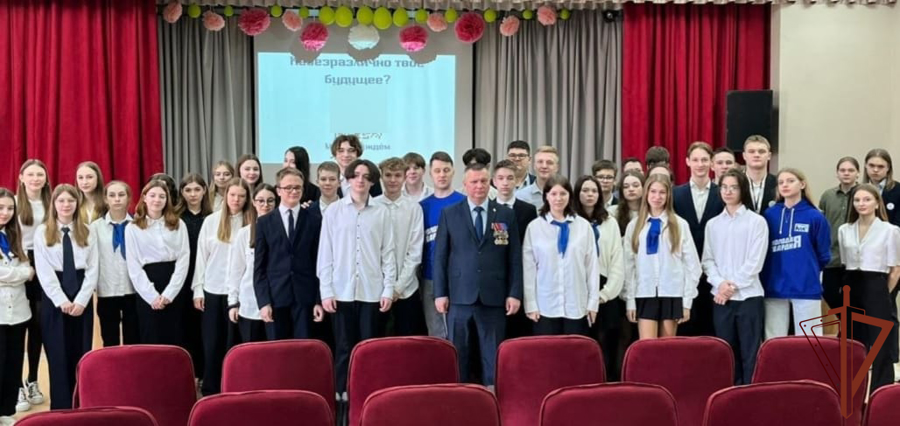 Росгвардия проводит патриотические встречи и занятия по безопасности с уральской молодежью