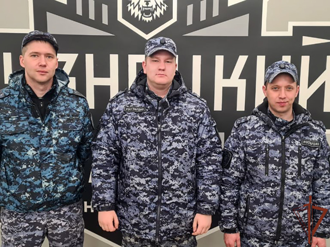 Сотрудники Росгвардии обеспечили безопасность всероссийских соревнований по хоккею с шайбой в Кузбассе