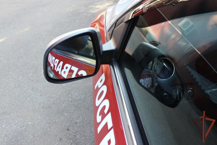 Росгвардейцы оказали помощь попавшей в ДТП женщине в Смоленске