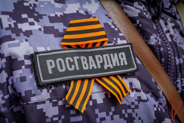 Ко Всероссийской акции «Георгиевская ленточка» присоединились росгвардейцы из Северо-Западного округа