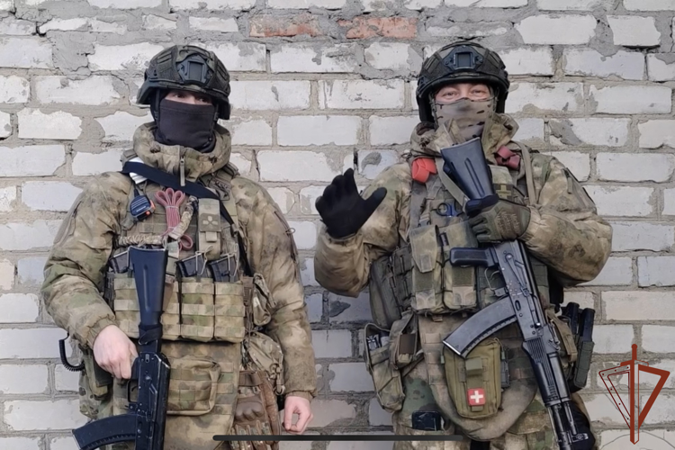 Росгвардейцы — участники СВО поблагодарили ребят Свердловской области за письма поддержки (ВИДЕО)