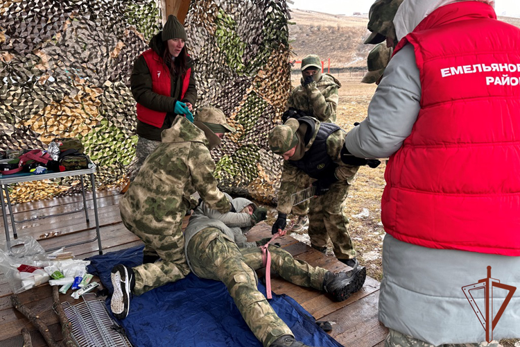 При поддержке Росгвардии прошли военно-спортивные игры для школьников в Сибири