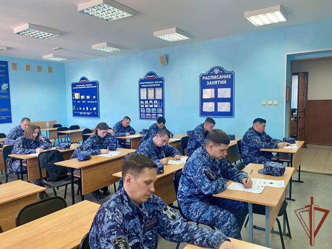 Росгвардейцы приняли участие в Международной патриотической акции «Диктант Победы» в Сибири