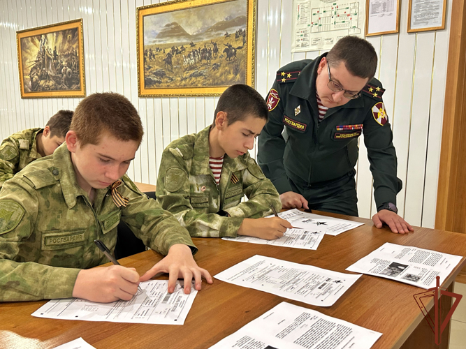 Более полутора тысяч росгвардейцев написали «Диктант Победы» на юге России (видео)