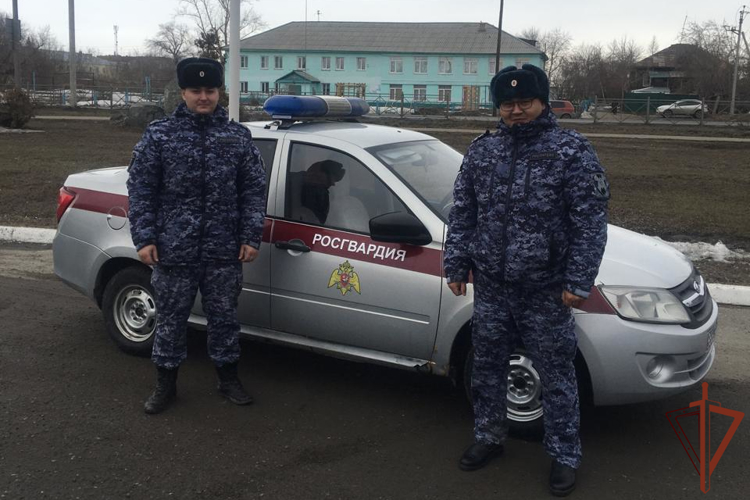 Росгвардейцы спасли мужчину от совершения необдуманного поступка в Омске