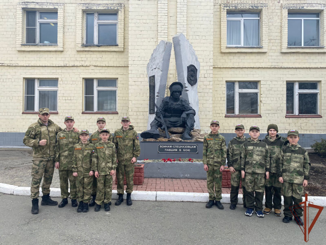 Росгвардия продолжает проводить патриотические и профориентационные мероприятия с юными жителями Урала