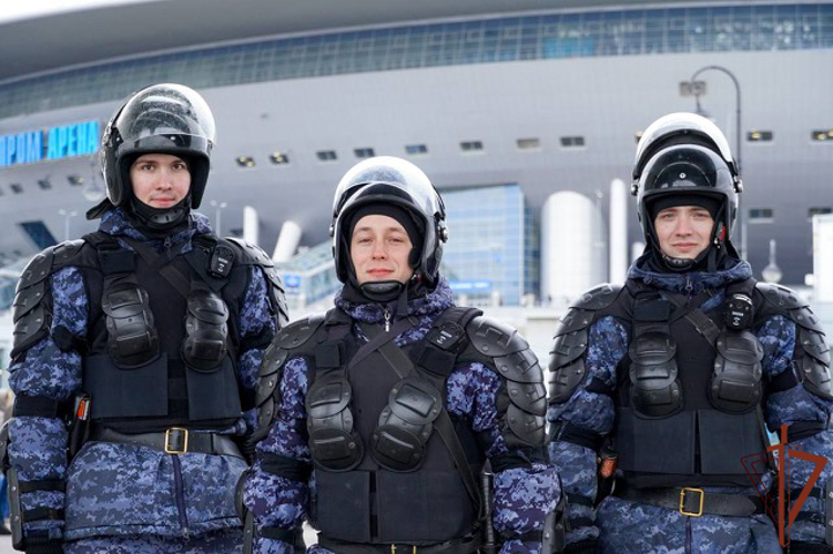 Безопасность матча Кубка России по футболу обеспечили росгвардейцы в Санкт-Петербурге 