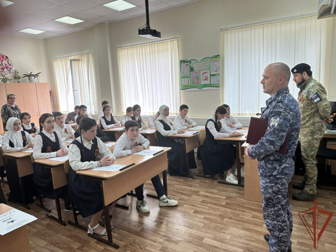 Росгвардейцы присоединились к акции «Диктант Победы» на Северном Кавказе