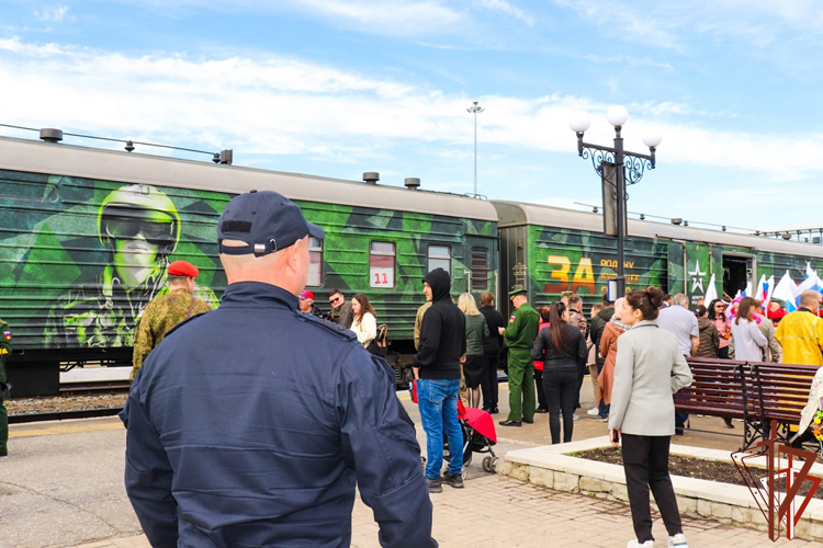 Росгвардия обеспечила безопасность посетителей агитационного поезда «Сила в правде» в Приволжском округе