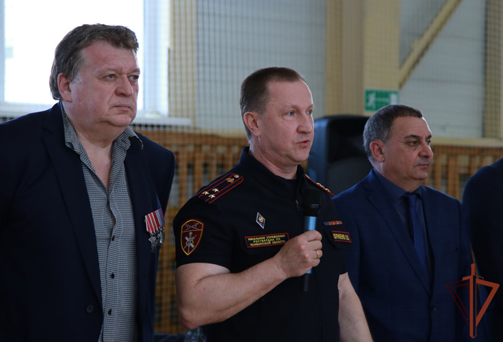 Представители Росгвардии на Урале организовали всероссийские соревнования по самбо и конкурс детской песни