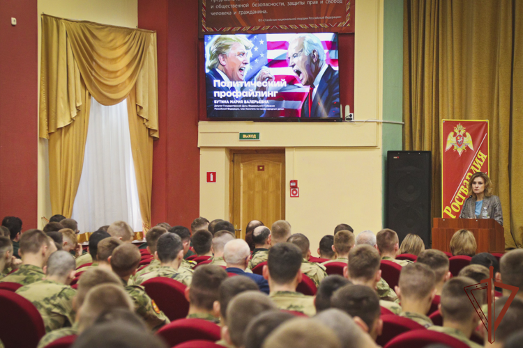 В Санкт-Петербургском военном институте Росгвардии состоялась встреча курсантов с депутатом Государственной Думы 