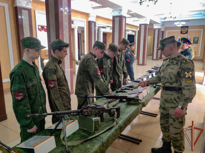 В Саратовском военном институте Росгвардии прошел день открытых дверей