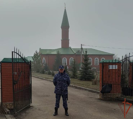 Росгвардейцы выполнили задачу по охране общественного порядка во время празднования Ураза-байрама в регионах Приволжья