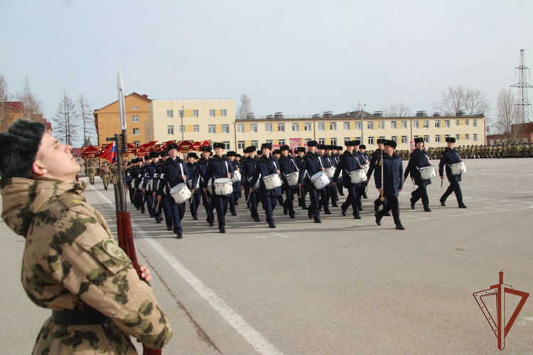 Военнослужащие Росгвардии приняли участие в тренировках перед парадом Победы в Перми
