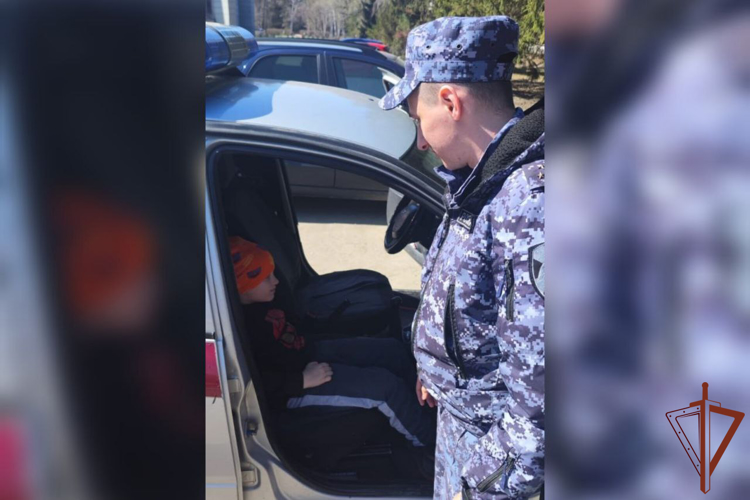 Росгвардейцы нашли и вернули родителям потерявшегося ребенка в Омске