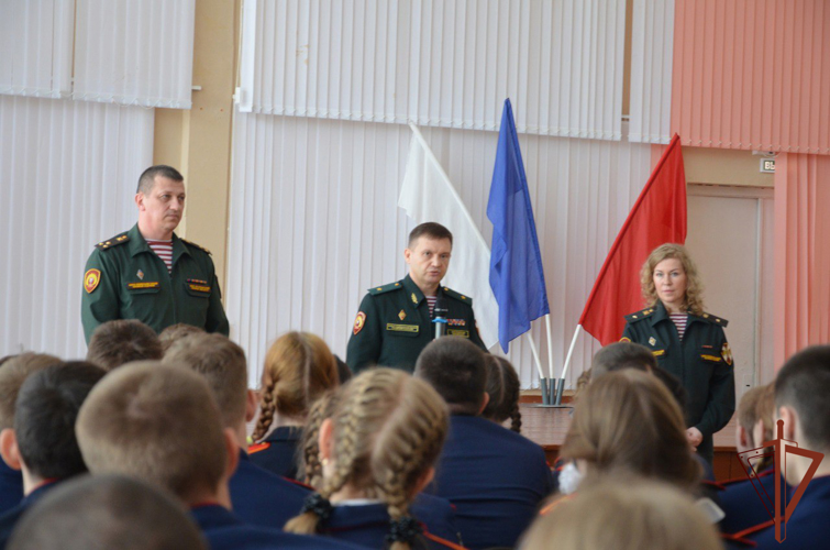 Начальник Санкт-Петербургского военного института Росгвардии посетил Губернский казачий кадетский корпус в Пензе