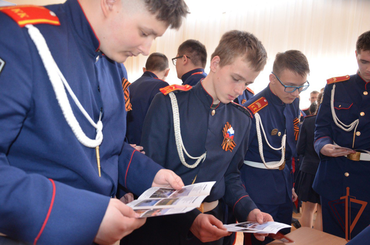 Начальник Санкт-Петербургского военного института Росгвардии посетил Губернский казачий кадетский корпус в Пензе