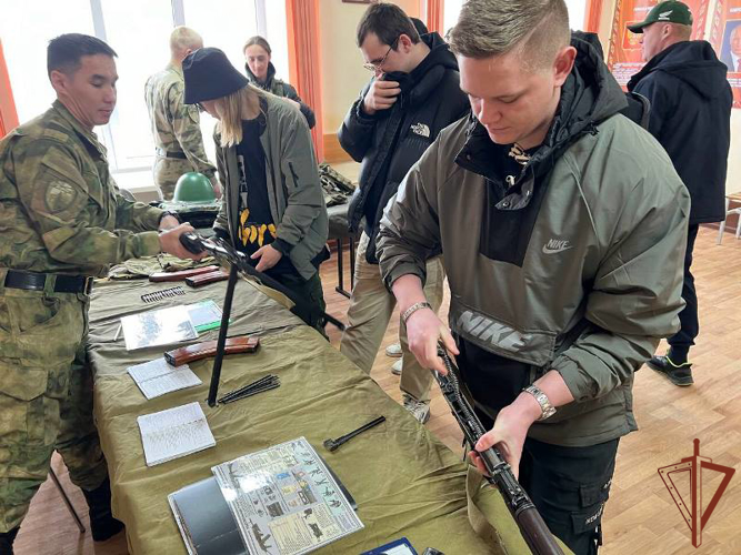 Профориентационные мероприятия продолжает проводить Росгвардия в Сибири