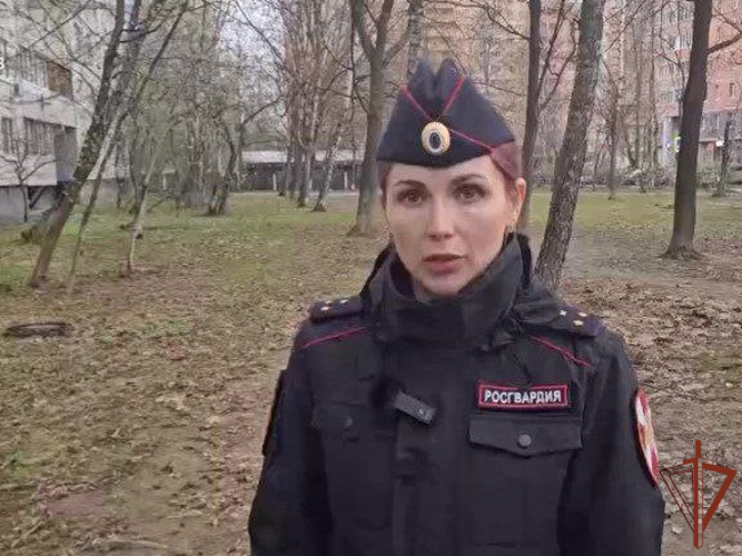 Жительница Подмосковья поблагодарила сотрудницу Росгвардии за помощь в трудной ситуации (видео)