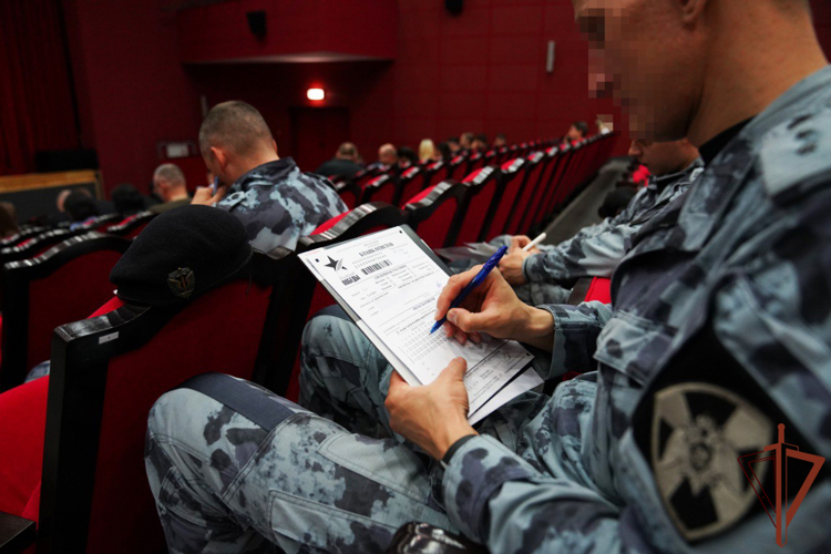 Центральный округ Росгвардии принял участие в «Диктанте Победы» 