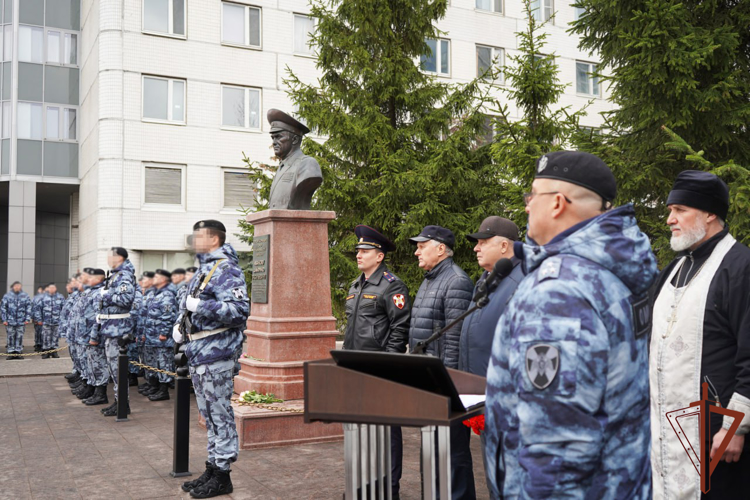 В День памяти погибших сотрудников в Главном управлении Росгвардии по Москве прошли памятные мероприятия