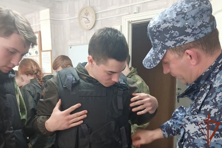 Профориентационные мероприятия продолжает проводить Росгвардия в Сибири