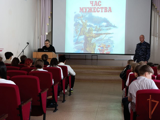 Память уральцев - ликвидаторов аварии на Чернобыльской АЭС почтили представители Росгвардии 