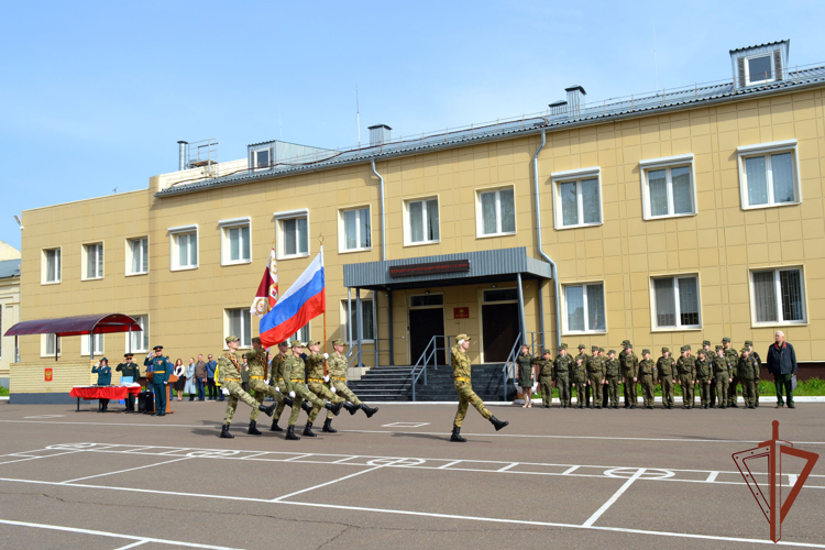 В казанском батальоне Росгвардии по охране важных государственных объектов отметили профессиональный праздник