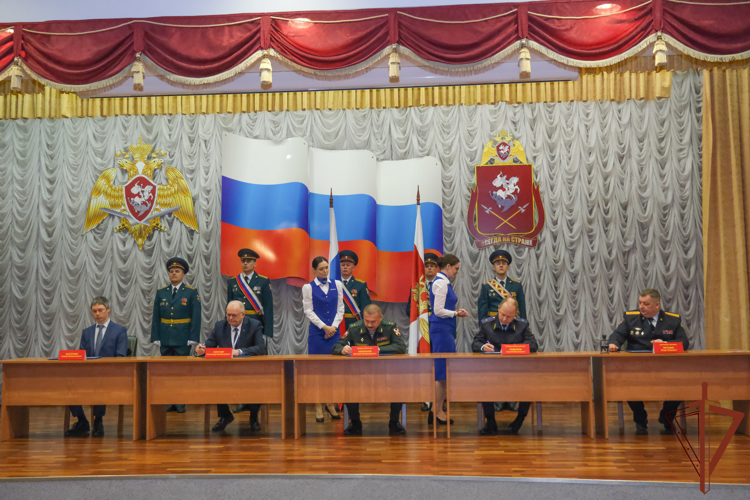 Церемония гашения почтовой марки Героя России Владимира Ласточкина состоялась в Екатеринбурге (видео)