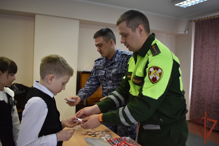 Профориентационные мероприятия продолжает проводить Росгвардия в Сибири