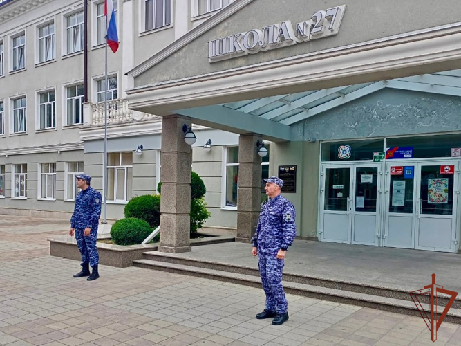 Росгвардейцы обеспечили безопасность Последних звонков на Северном Кавказе
