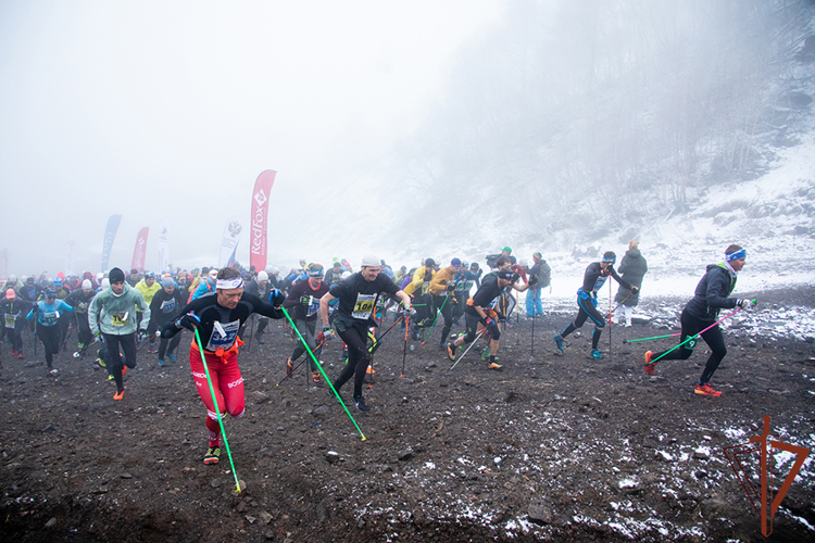 Росгвардейцы участвуют в международном фестивале Red Fox Elbrus Race 2024 