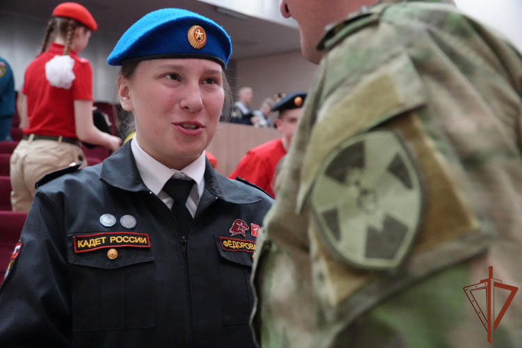 Военнослужащий Росгвардии – участник СВО стал почётным гостем на церемонии закрытия военно-патриотической игры в Архангельске