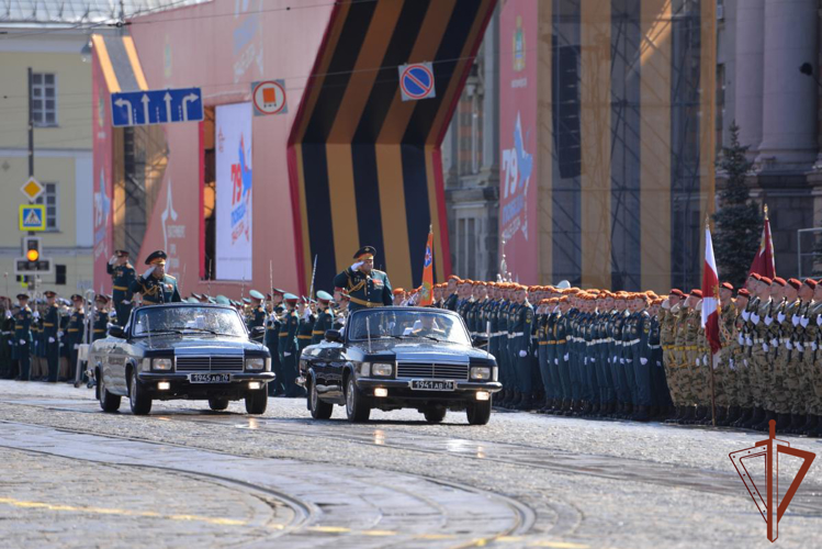 Награждение участников парадного расчета Росгвардии прошло в Екатеринбурге