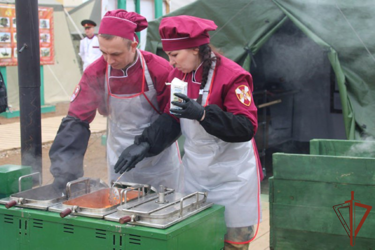 Победителям и призёрам Всероссийского конкурса специалистов продовольственной службы Росгвардии вручили награды