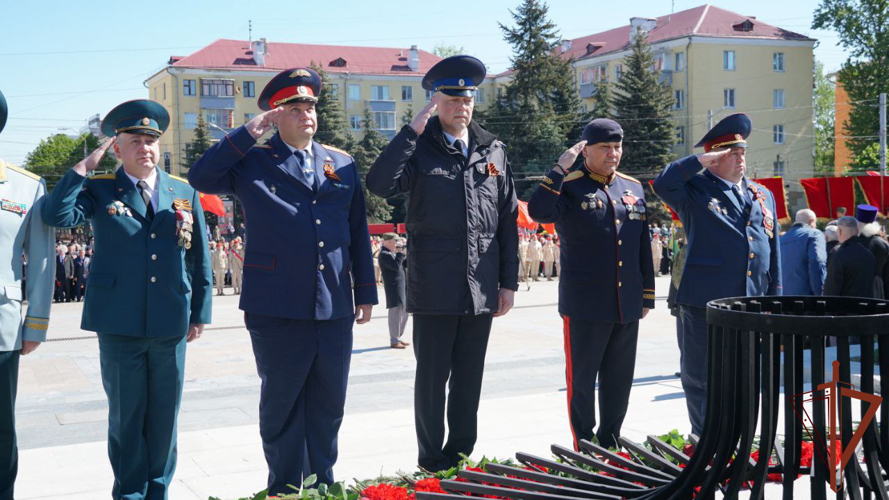 Военнослужащие и сотрудники Центрального округа Росгвардии приняли участие в праздничных мероприятиях ко Дню Победы 