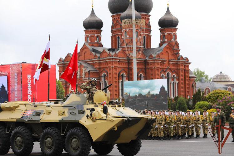 Военнослужащие и сотрудники Центрального округа Росгвардии приняли участие в праздничных мероприятиях ко Дню Победы 
