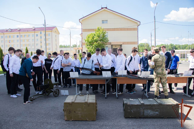 В центре подготовки личного состава Центрального округа Росгвардии прошла акция «День призывника»