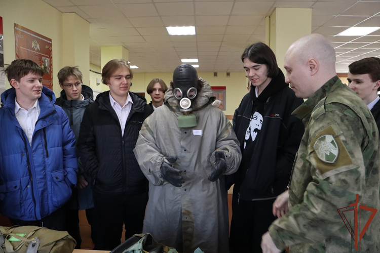 Профориентационные мероприятия с участием Росгвардии продолжаются в Сибири